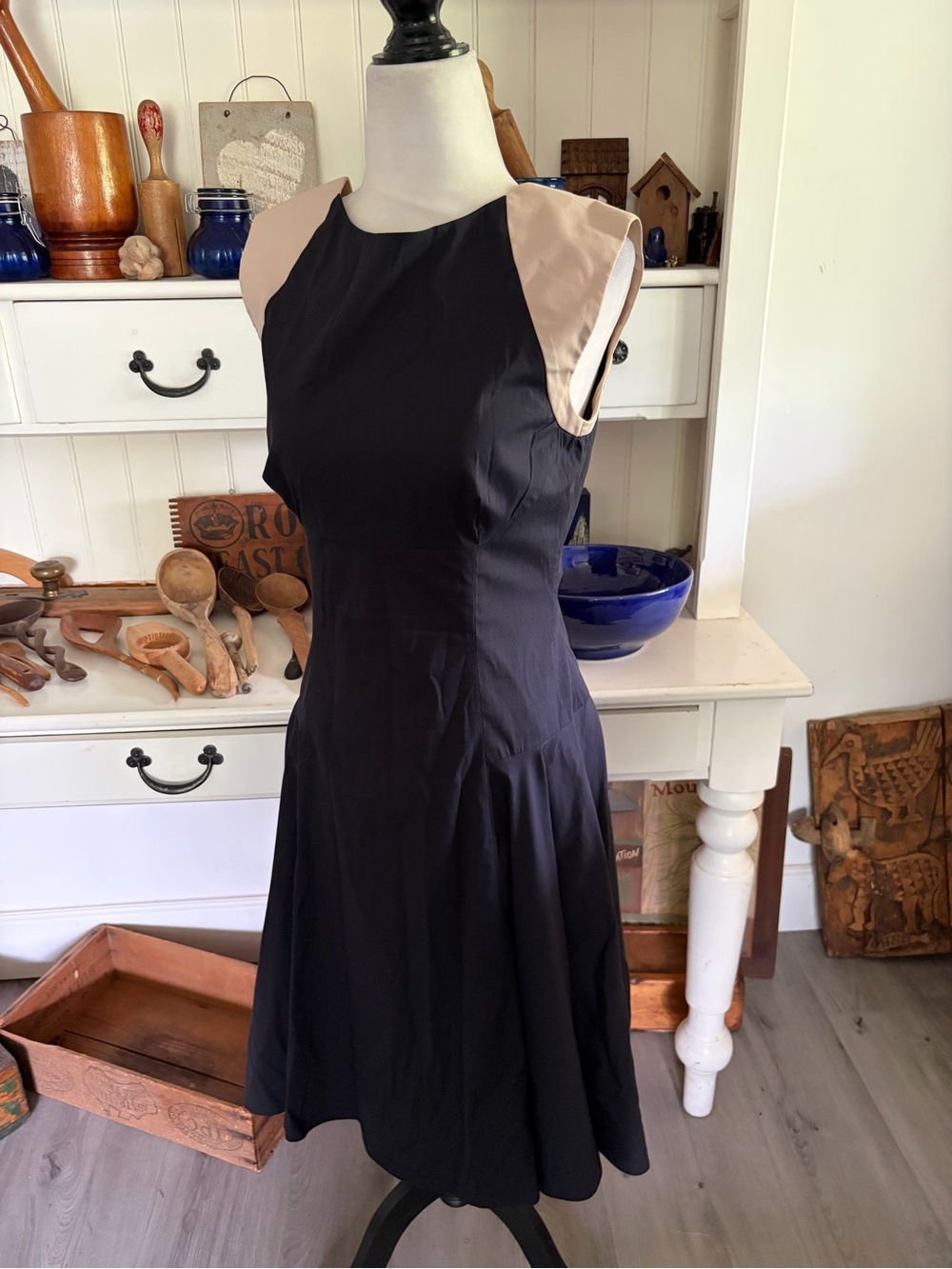 Gio’Guerreri Classic Black Fit-and-Flare Dress with Beige Cap Sleeves